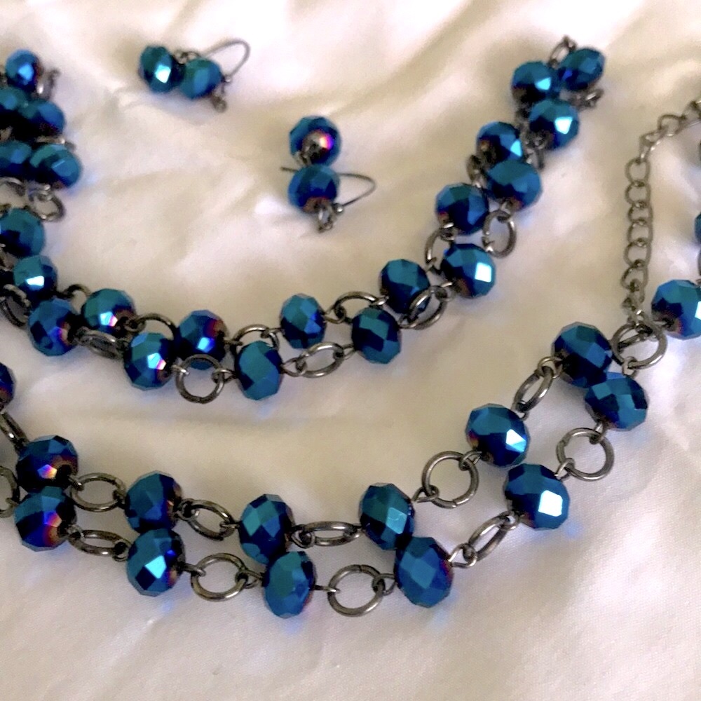 🔵 Blue Beaded Necklace